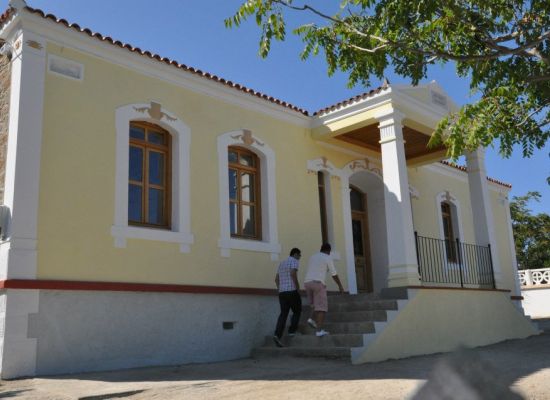İmroz’daki Rum okulu iki öğrenciyle açılıyor