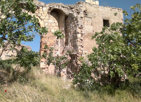 Sahibinden satılık kilise!