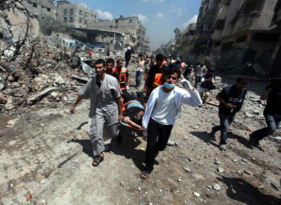 Gazze'de 'Kanlı Pazar'