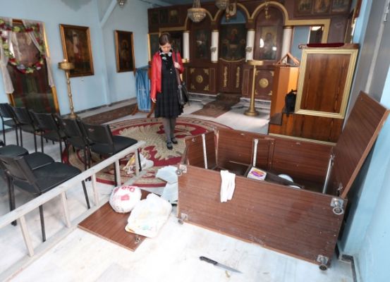 Kazlıçeşme’de 150 kişi kiliseye saldırdı