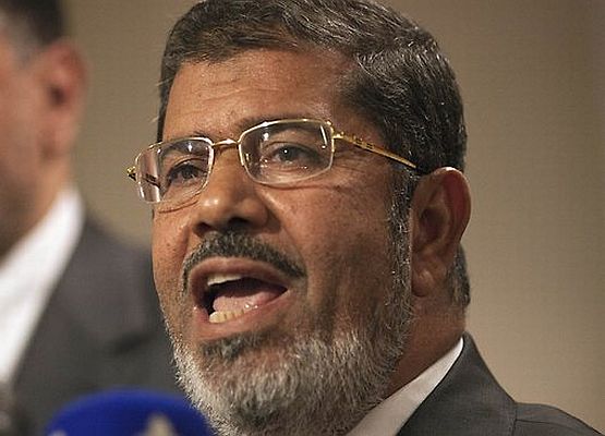 Mısır'ın seçilmiş ilk Cumhurbaşkanı Mursi'yi bekleyen sınav
