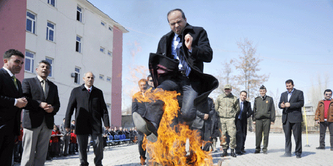 'Resmi Nevruz'dan geriye popoları hafifçe yanmış bürokratlar kaldı'