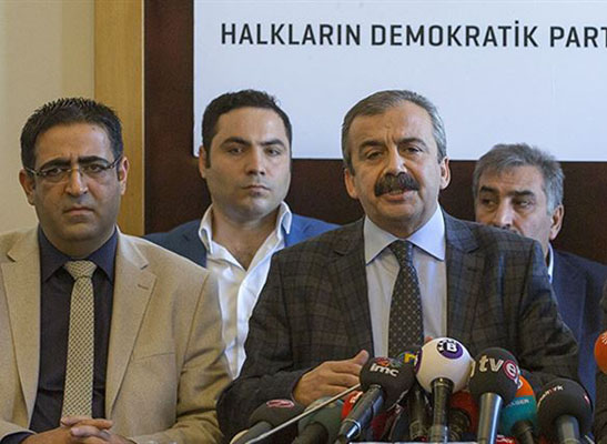 HDP'den Davutoğlu'na: Buyurgan, itici, sürece hizmet etmeyen dil 