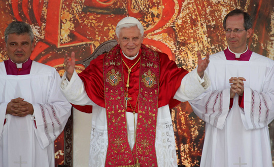 Papa'dan Suriye'de barış için yeni girişim  