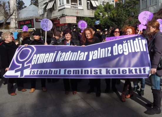 Kadınlar, Samatya saldırılarını protesto etti 