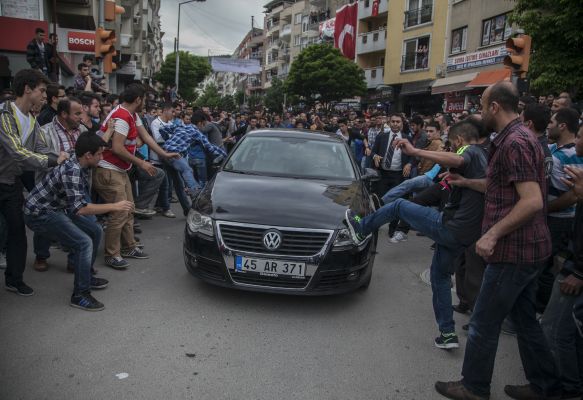 Soma'da Başbakan Erdoğan'a protesto 