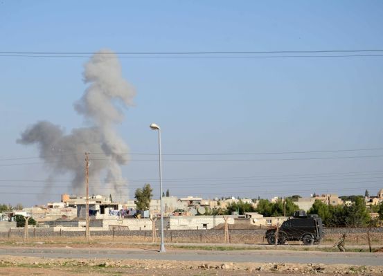 Suriye savaş uçakları, sınırın sıfır noktasına bomba yağdırmaya devam ediyor