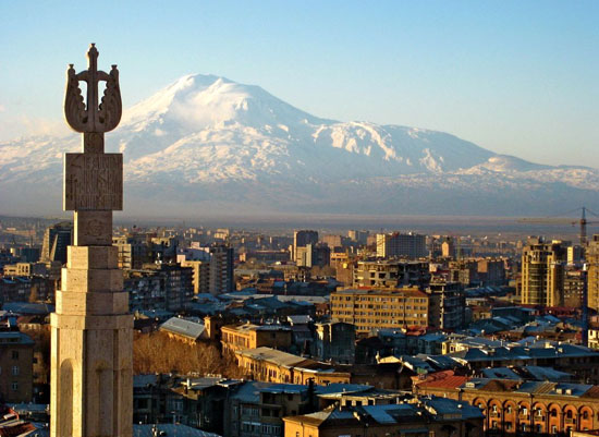 Yerevan: Kızları güzel, mevsimi bahar